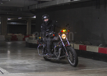 Учебный мотоцикл HD Sportster XL883R из Японии